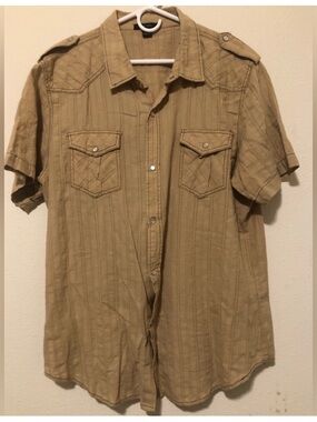 Pop Icon shirt + Camo Shorts